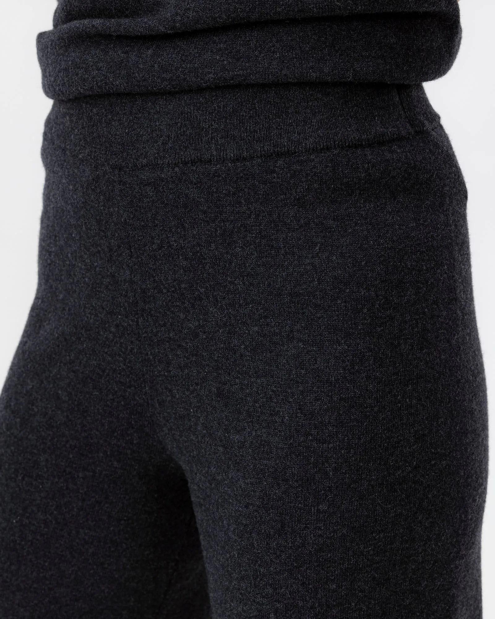 Kristina Pant- Black Mel